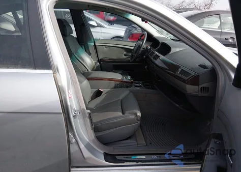 2002 BMW 745Li z USA, uszkodzony, nr VIN WBAGN63452DR05568